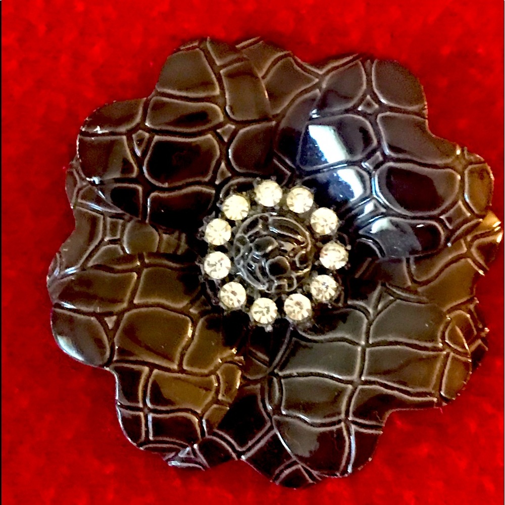 Enamelware pin with rhinestones vintage